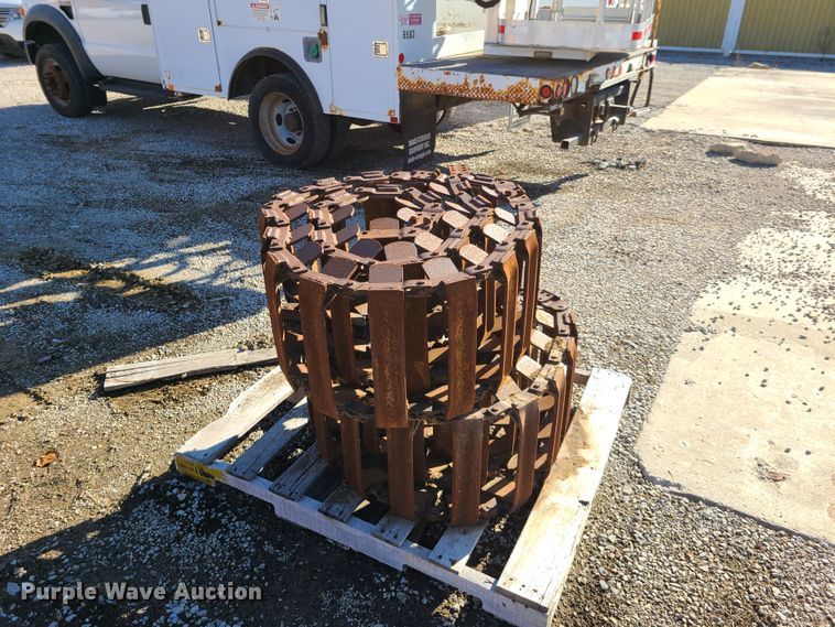 image for item HE9982 2001 Bobcat 863  skid steer loader