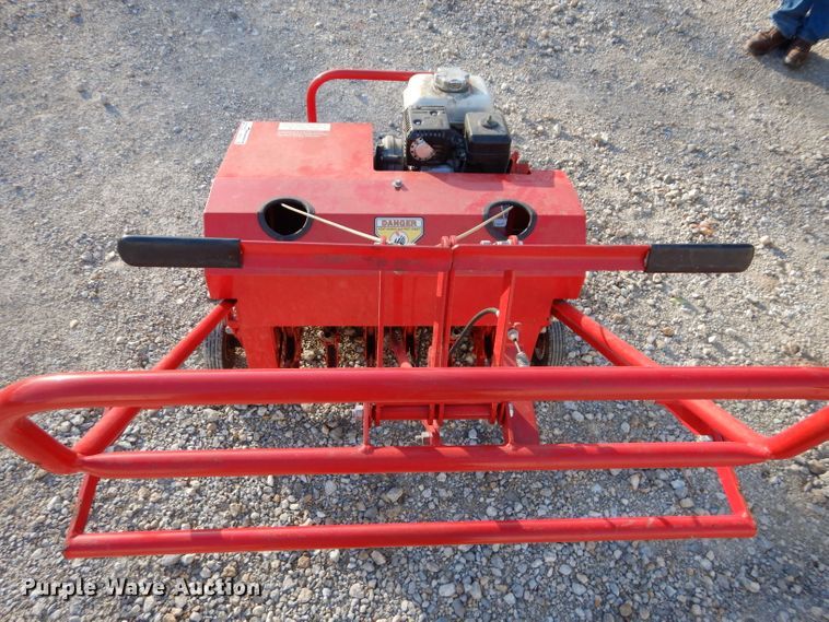 image for item HF9101 Classen TA-25 lawn aerator