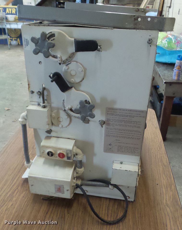 image for item HF9761 Acme 13 dough roller