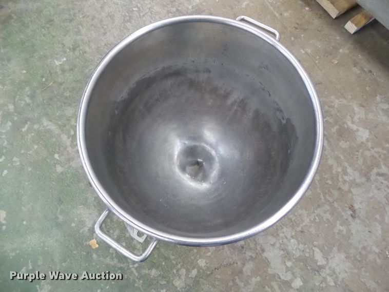 image for item HF9762 Hobart H-600 mixer