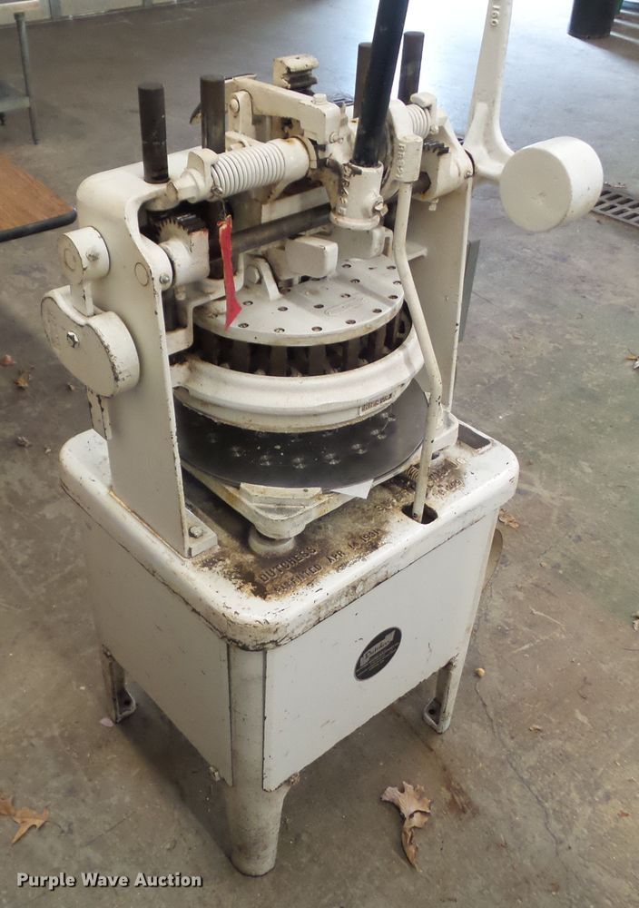 image for item HF9763 Dutchess RR-399 semi-auto dough divider rounder