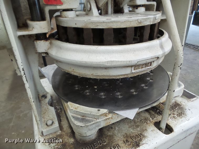 image for item HF9763 Dutchess RR-399 semi-auto dough divider rounder