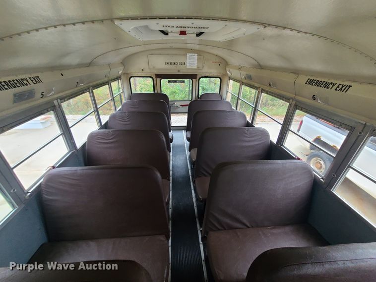 image for item HM9288 2001 International 3800 AmTran  school bus