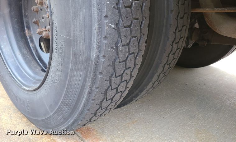 image for item HM9288 2001 International 3800 AmTran  school bus