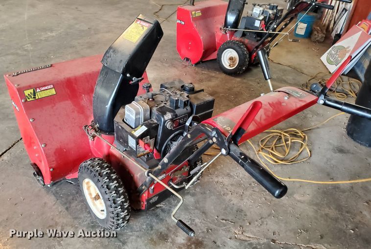image for item HS9043 Dynamark 10/33 snow blower