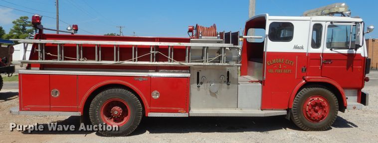 image for item HS9661 1981 Mack MS3  pumper fire truck
