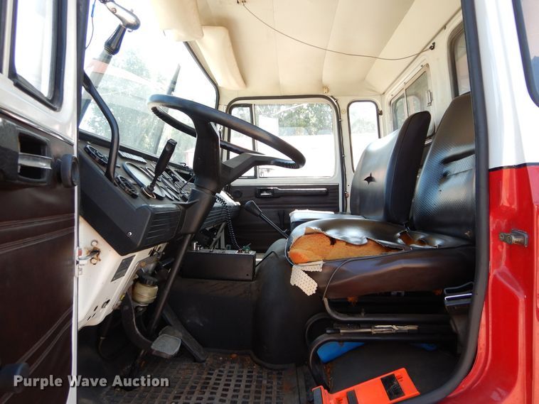 image for item HS9661 1981 Mack MS3  pumper fire truck