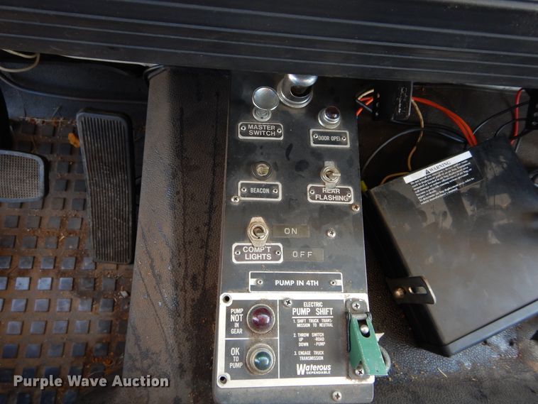 image for item HS9661 1981 Mack MS3  pumper fire truck