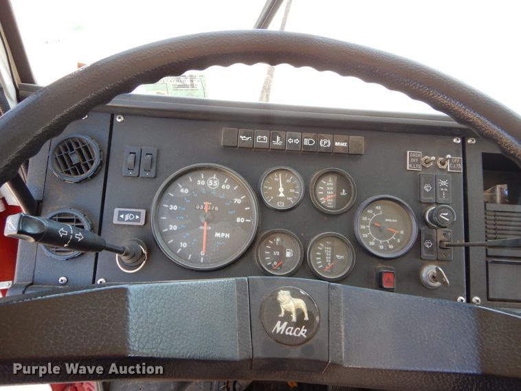 image for item HS9661 1981 Mack MS3  pumper fire truck