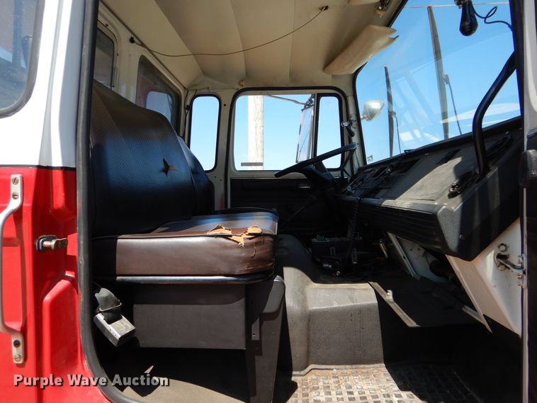 image for item HS9661 1981 Mack MS3  pumper fire truck