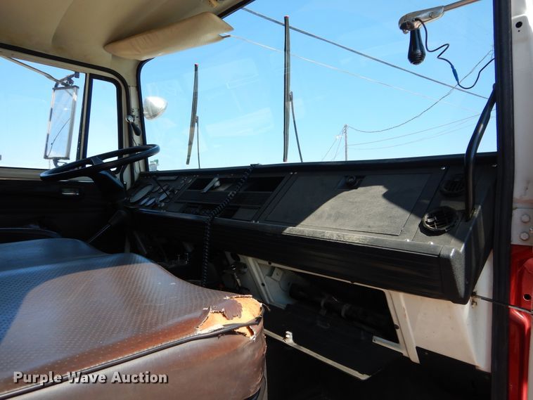 image for item HS9661 1981 Mack MS3  pumper fire truck