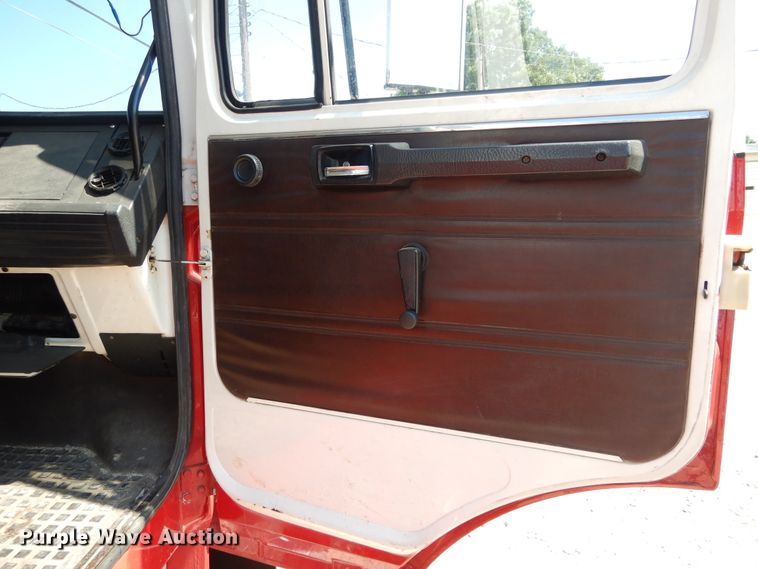 image for item HS9661 1981 Mack MS3  pumper fire truck