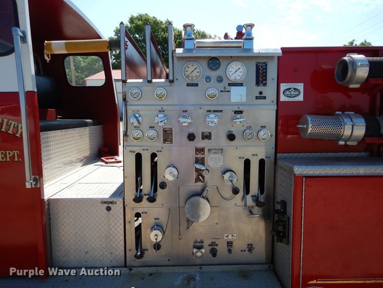 image for item HS9661 1981 Mack MS3  pumper fire truck