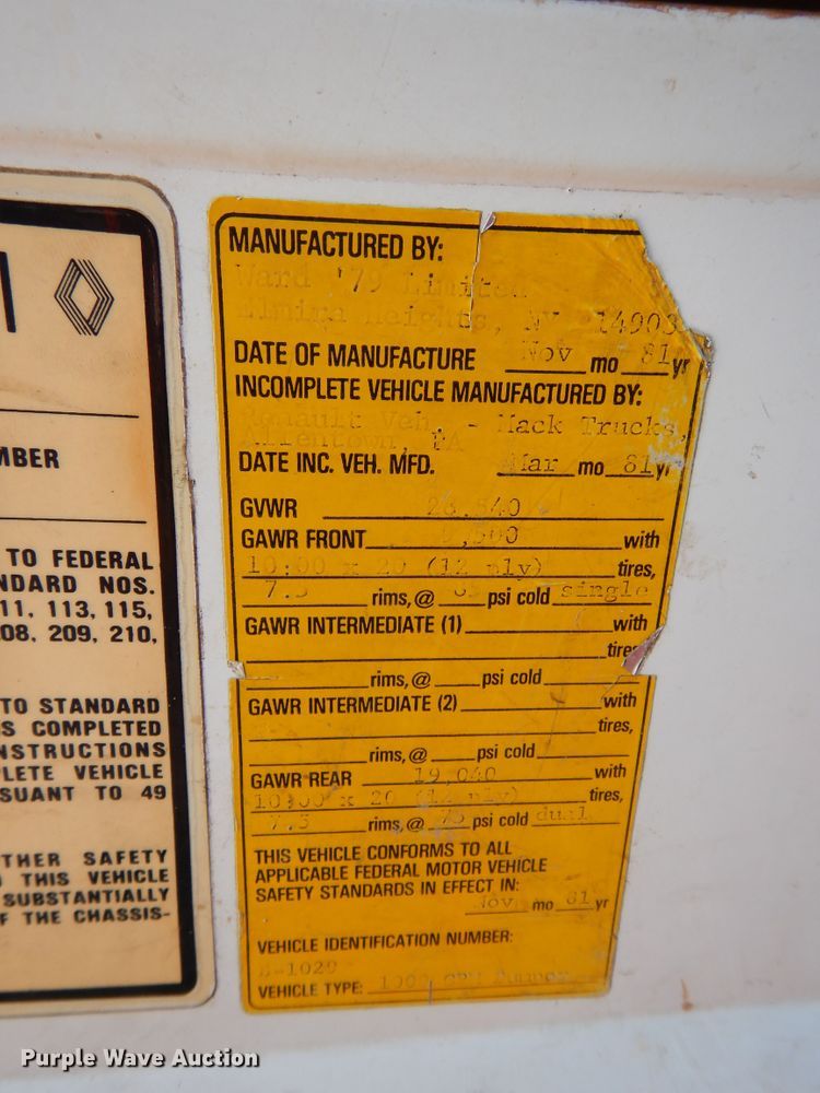 image for item HS9661 1981 Mack MS3  pumper fire truck