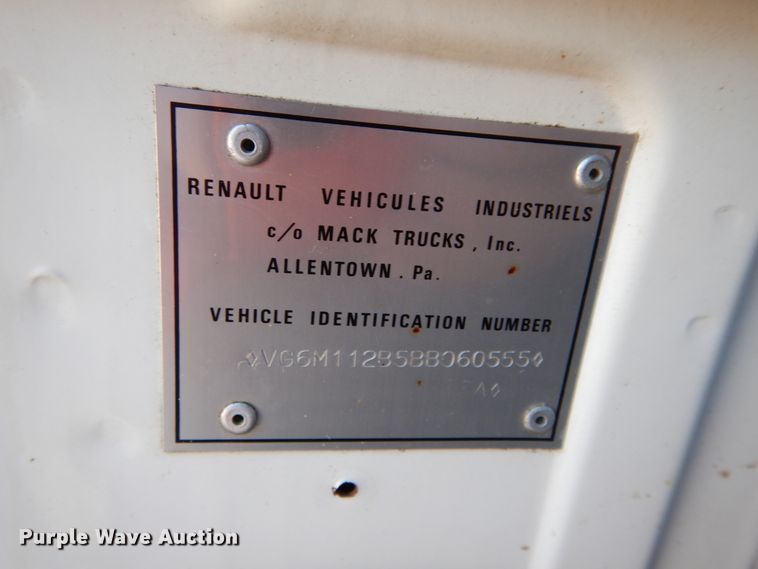 image for item HS9661 1981 Mack MS3  pumper fire truck