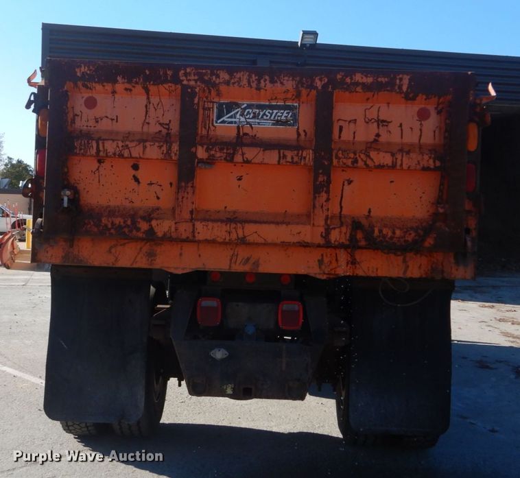 image for item HV9513 1997 GMC C8500  dump truck