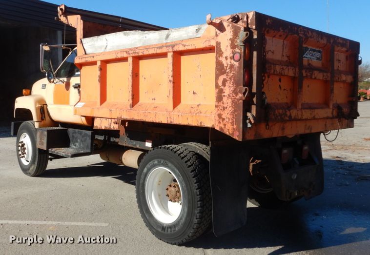 image for item HV9513 1997 GMC C8500  dump truck