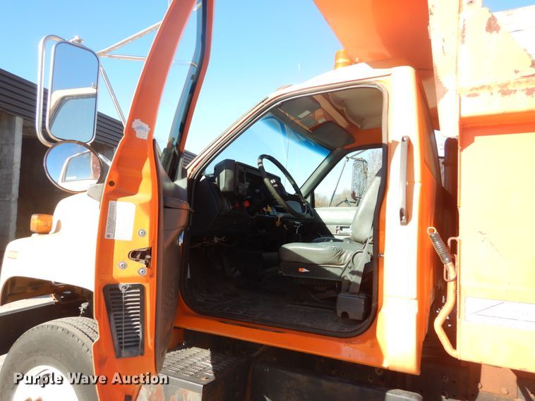 image for item HV9513 1997 GMC C8500  dump truck