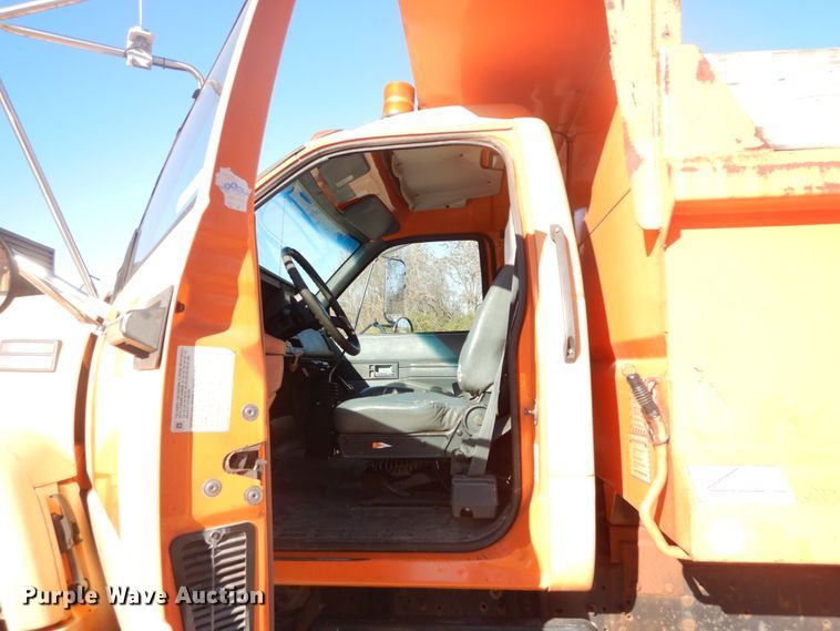 image for item HV9513 1997 GMC C8500  dump truck
