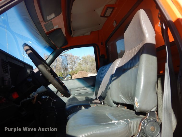 image for item HV9513 1997 GMC C8500  dump truck