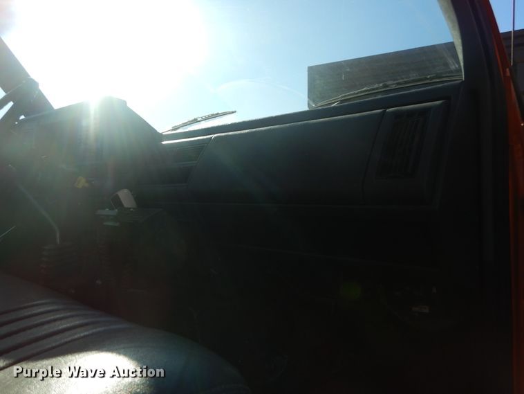 image for item HV9513 1997 GMC C8500  dump truck