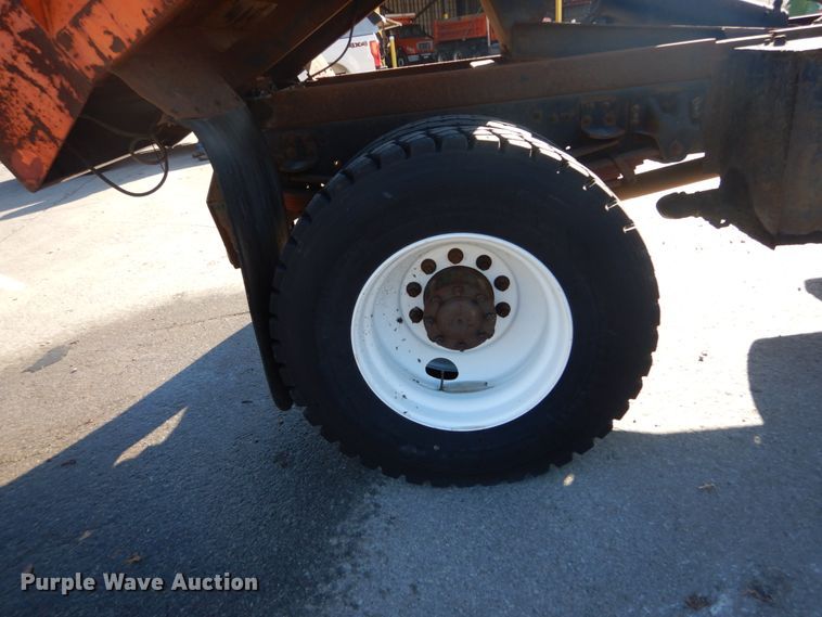 image for item HV9513 1997 GMC C8500  dump truck