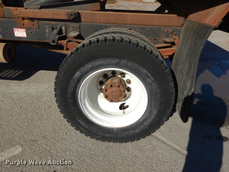 image for item HV9513 1997 GMC C8500  dump truck