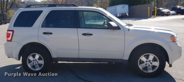 image for item HV9515 2009 Ford Escape XLT  SUV