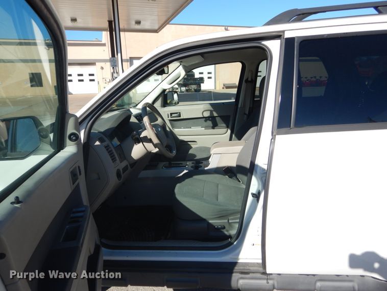 image for item HV9515 2009 Ford Escape XLT  SUV