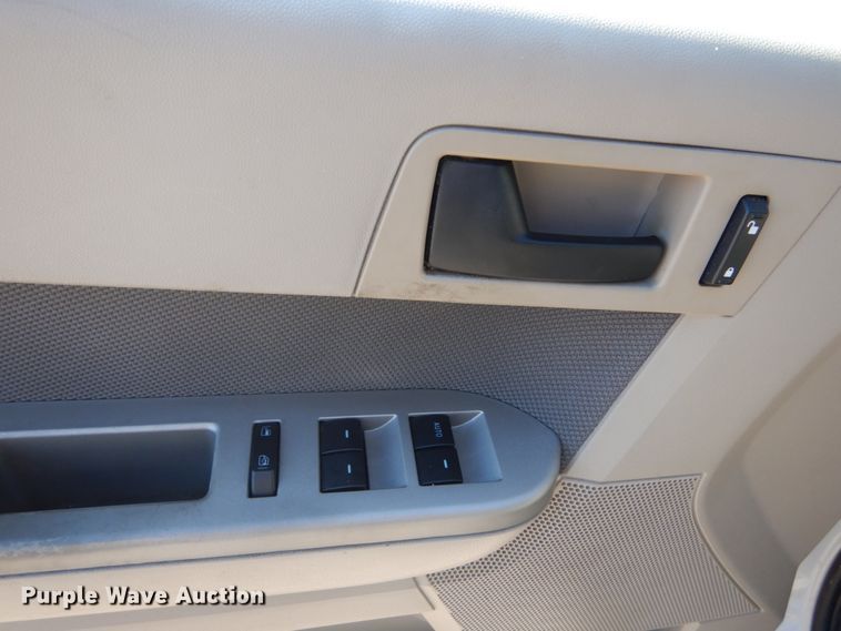 image for item HV9515 2009 Ford Escape XLT  SUV