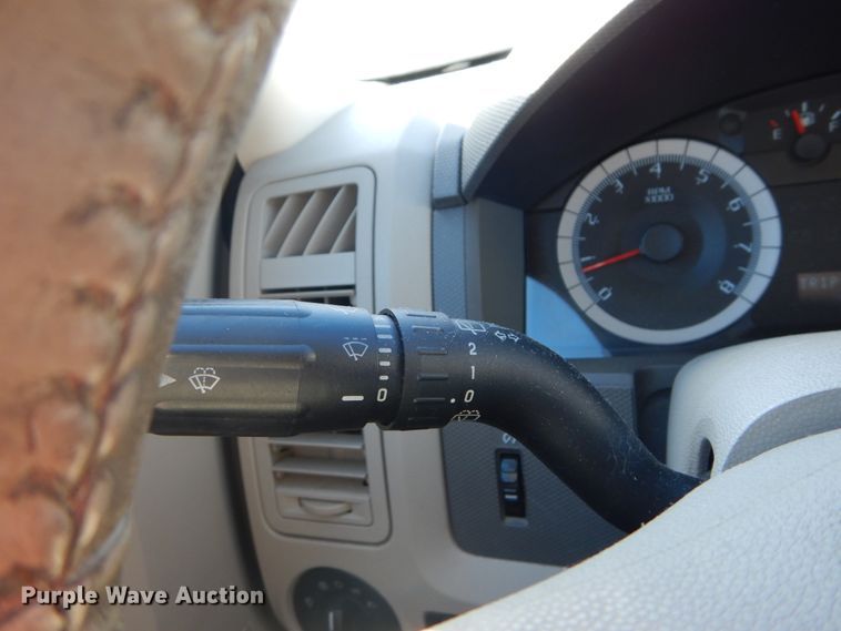 image for item HV9515 2009 Ford Escape XLT  SUV