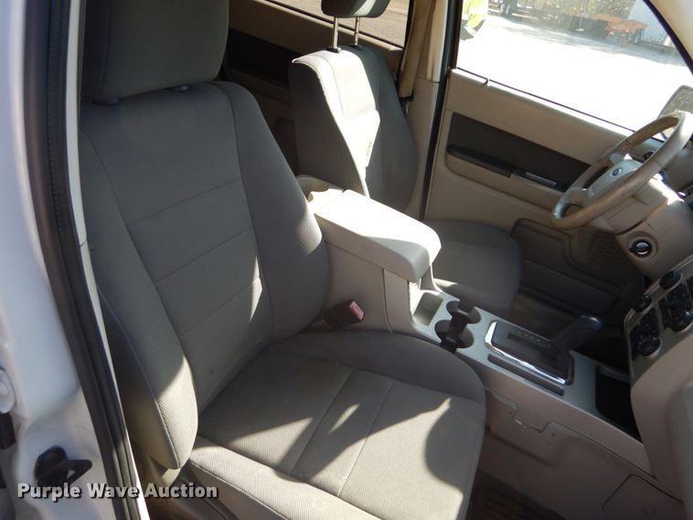 image for item HV9515 2009 Ford Escape XLT  SUV