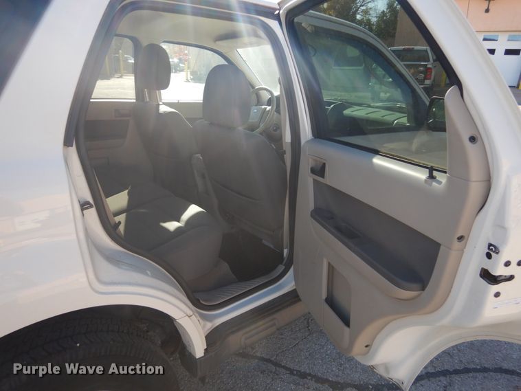 image for item HV9515 2009 Ford Escape XLT  SUV
