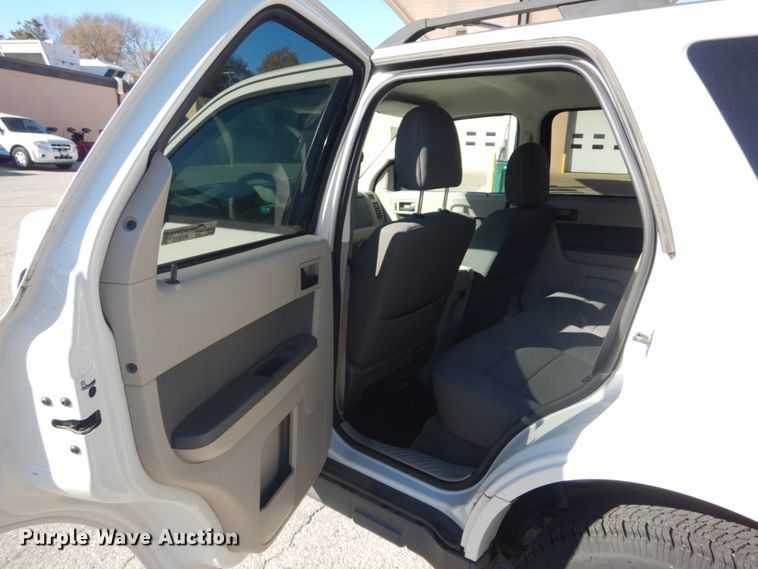 image for item HV9515 2009 Ford Escape XLT  SUV