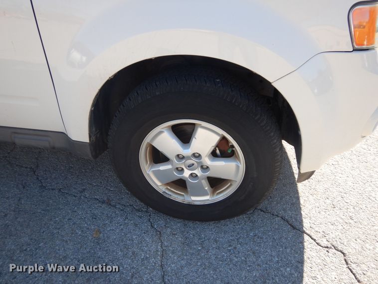 image for item HV9515 2009 Ford Escape XLT  SUV