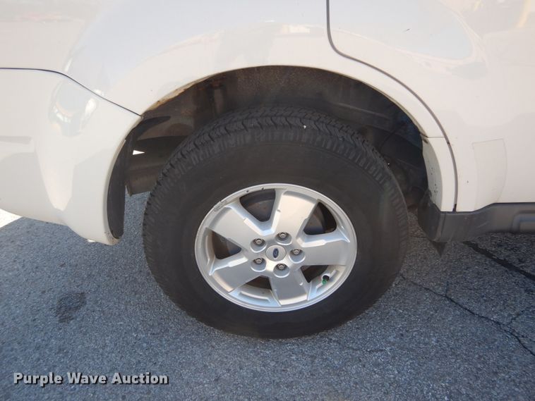 image for item HV9515 2009 Ford Escape XLT  SUV