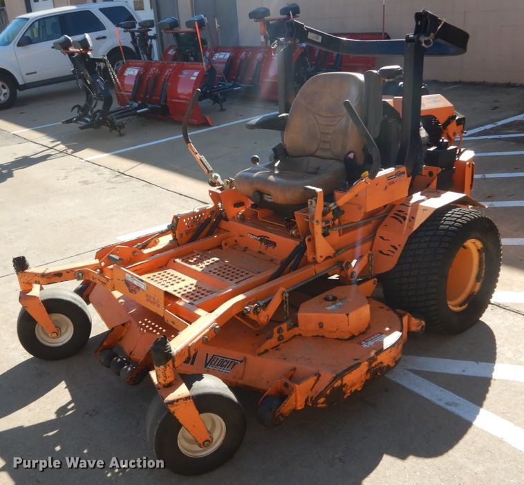 image for item HV9517 Scag Turf Tiger  ZTR lawn mower