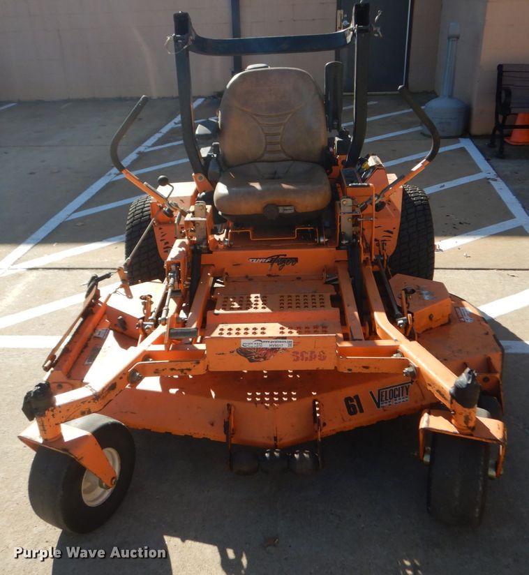 image for item HV9517 Scag Turf Tiger  ZTR lawn mower
