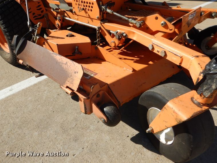 image for item HV9517 Scag Turf Tiger  ZTR lawn mower