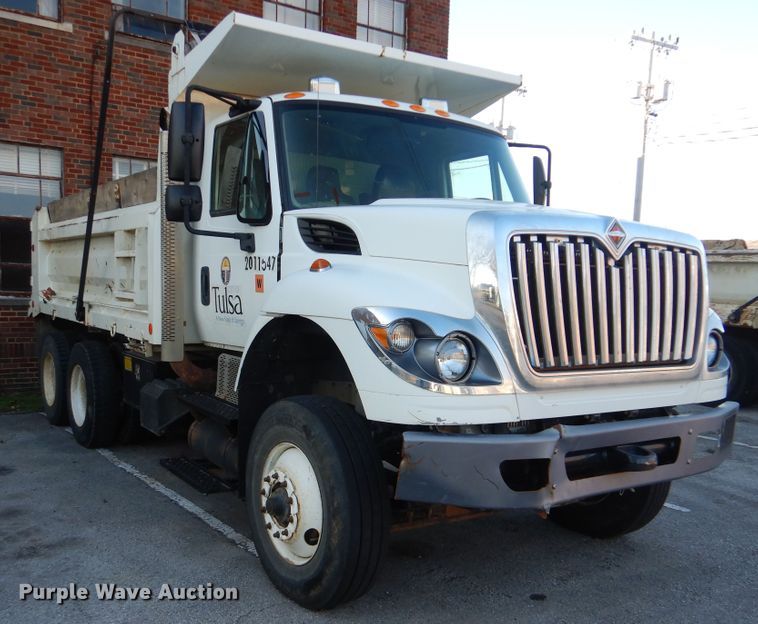 image for item HY9934 2011 International WorkStar 7400  dump truck