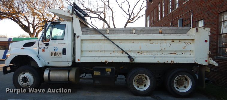 image for item HY9934 2011 International WorkStar 7400  dump truck