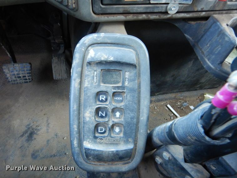 image for item HY9934 2011 International WorkStar 7400  dump truck