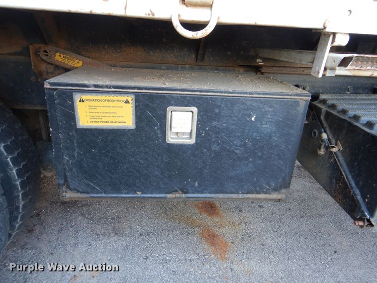 image for item HY9934 2011 International WorkStar 7400  dump truck