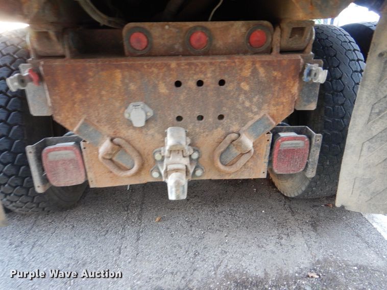 image for item HY9934 2011 International WorkStar 7400  dump truck