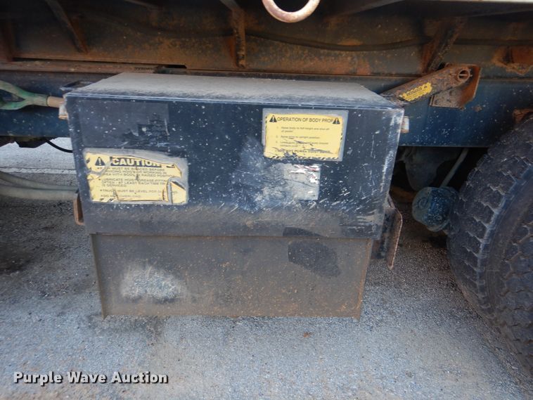 image for item HY9934 2011 International WorkStar 7400  dump truck