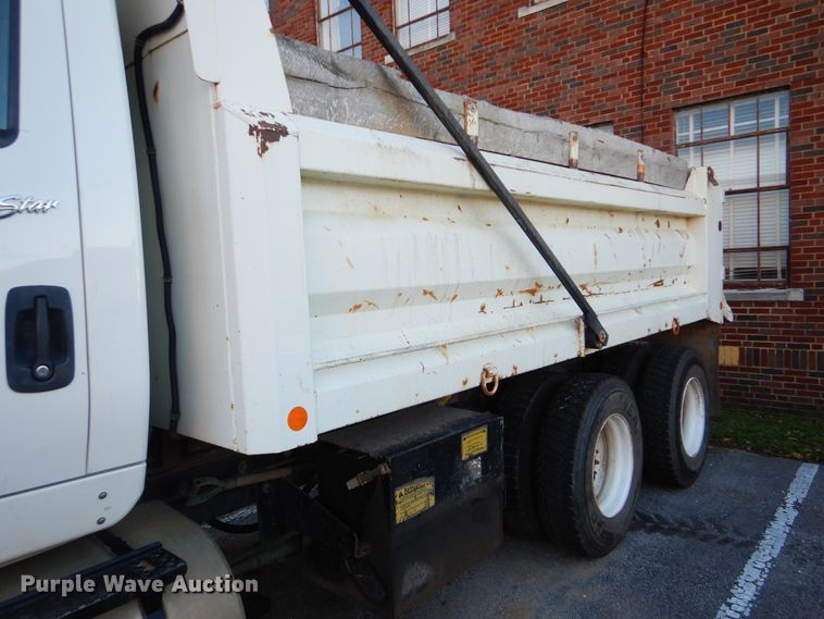 image for item HY9934 2011 International WorkStar 7400  dump truck