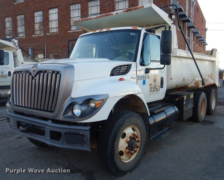 image for item HY9935 2009 International WorkStar 7400  dump truck