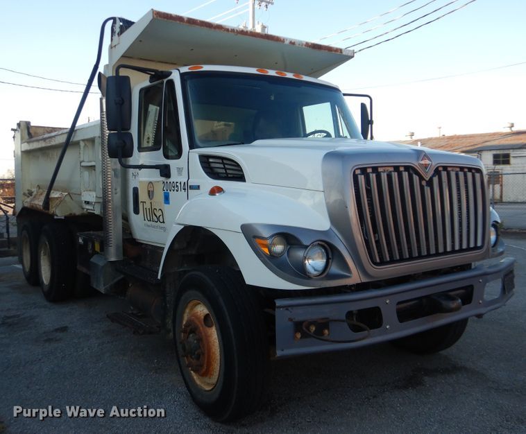 image for item HY9935 2009 International WorkStar 7400  dump truck