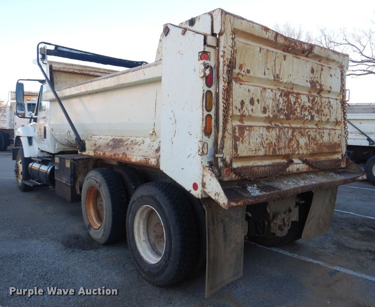 image for item HY9935 2009 International WorkStar 7400  dump truck
