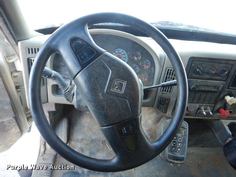 image for item HY9935 2009 International WorkStar 7400  dump truck